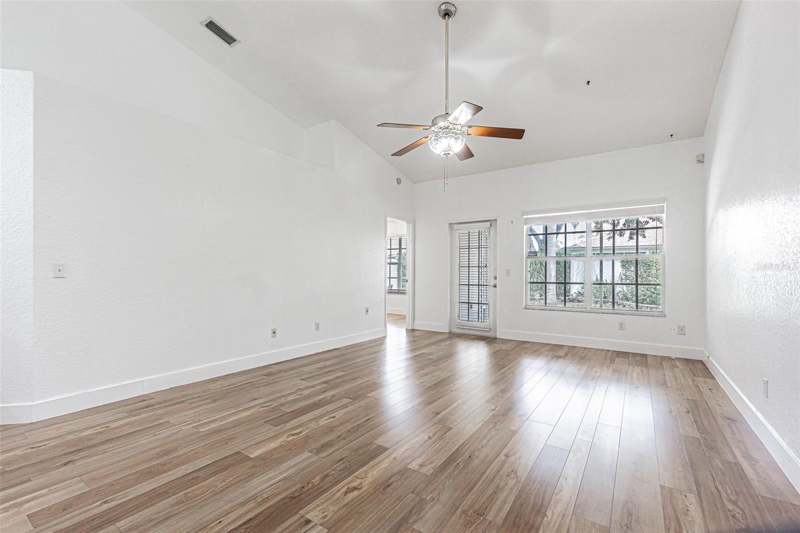 21542 Clubside Loop Property Photo 6