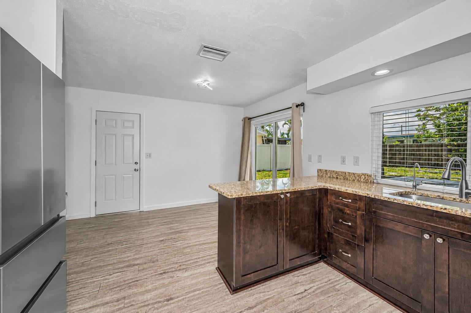 6464 107th Ter N Property Photo 23