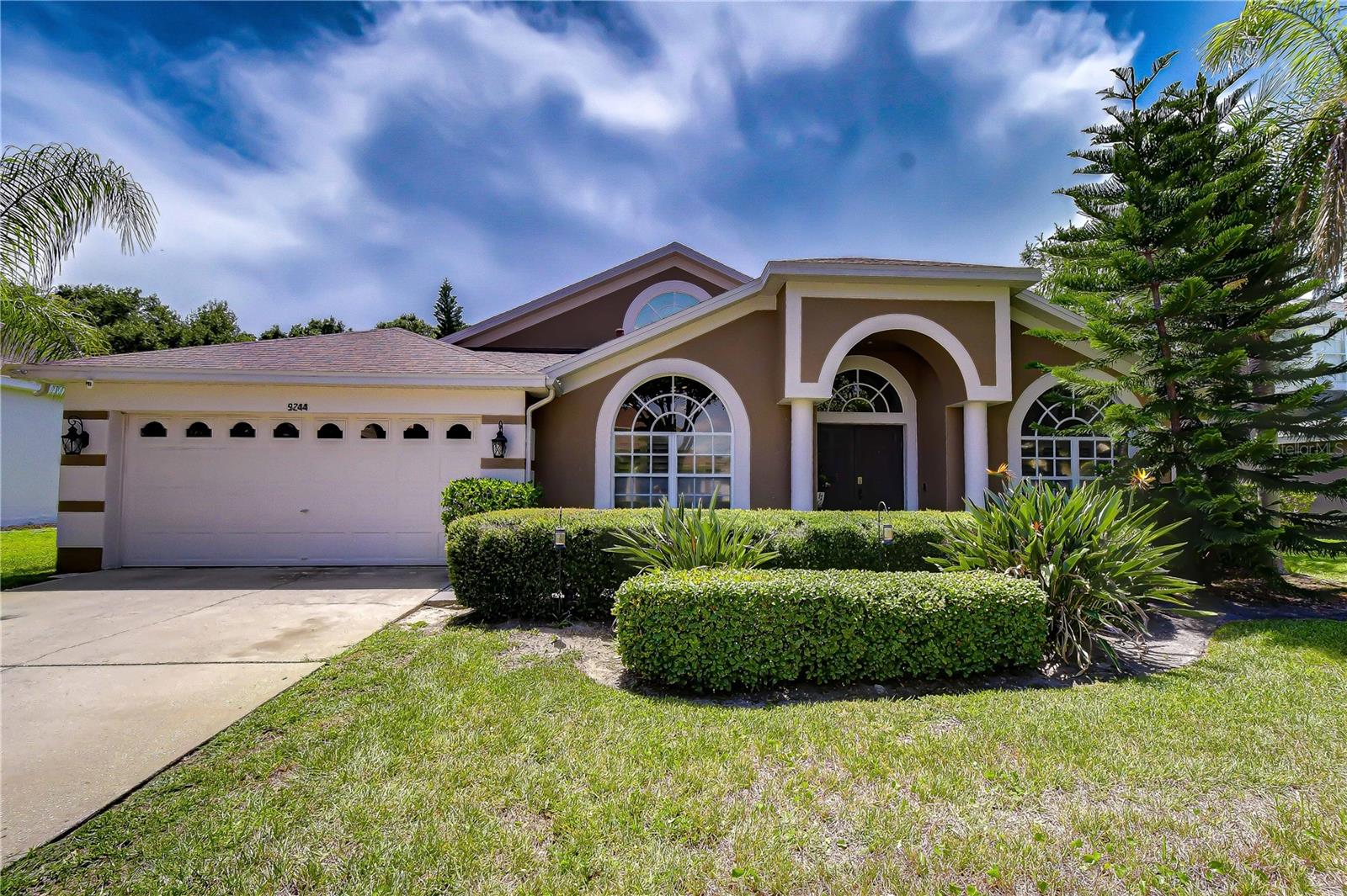 9244 Brindlewood Dr Property Photo 1