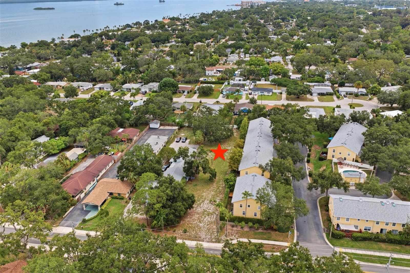 Sunset Point Rd Property Photo 6