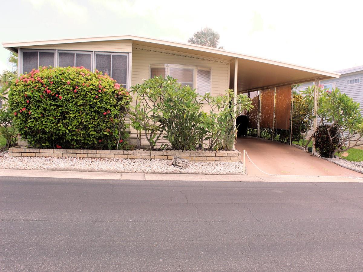 476 NEEDLE PALM ST Property Photo 1