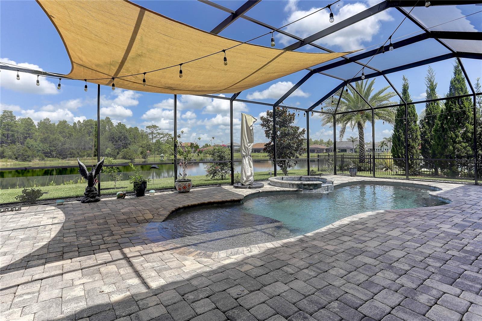 18014 Woodland View Dr Property Photo 9