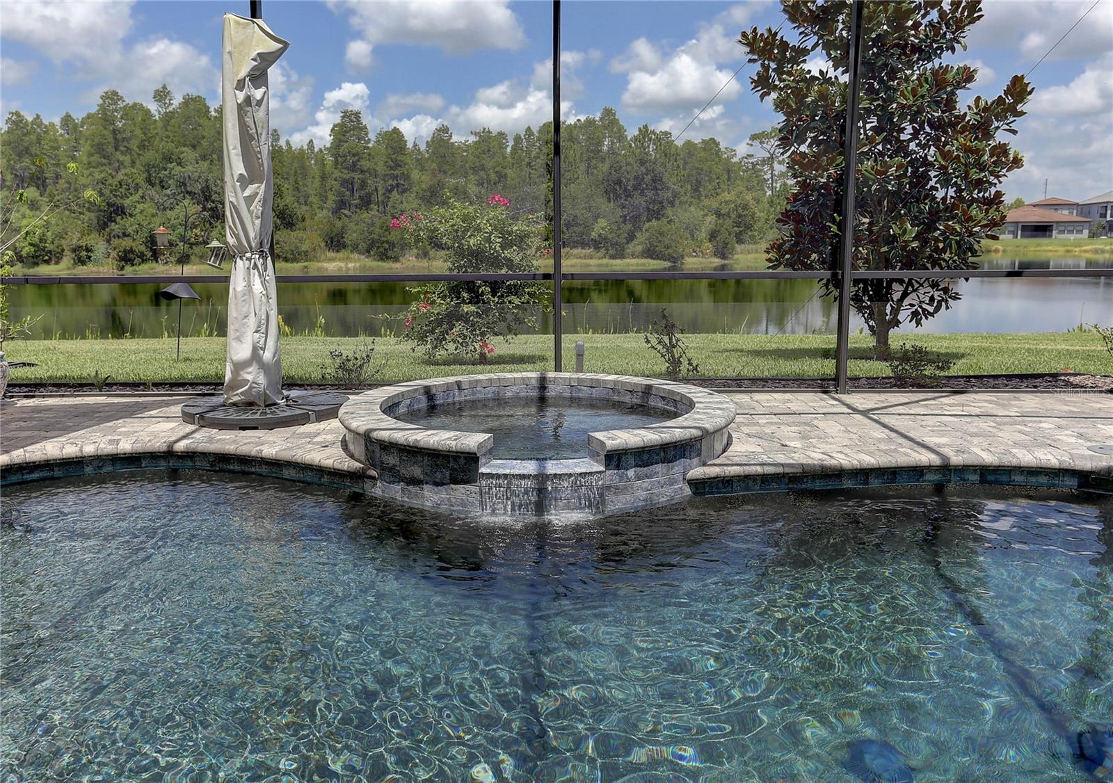 18014 Woodland View Dr Property Photo 11