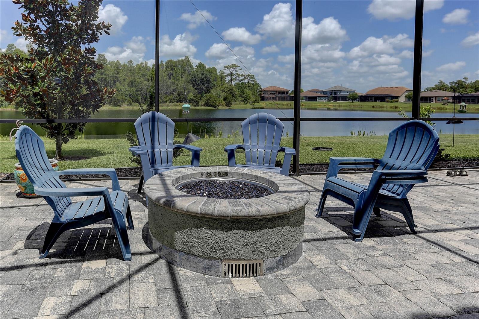 18014 Woodland View Dr Property Photo 12