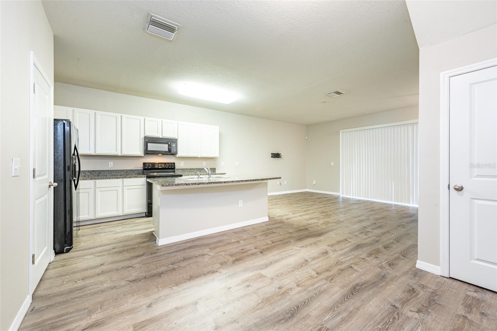 8908 Indigo Trail Loop Property Photo 3