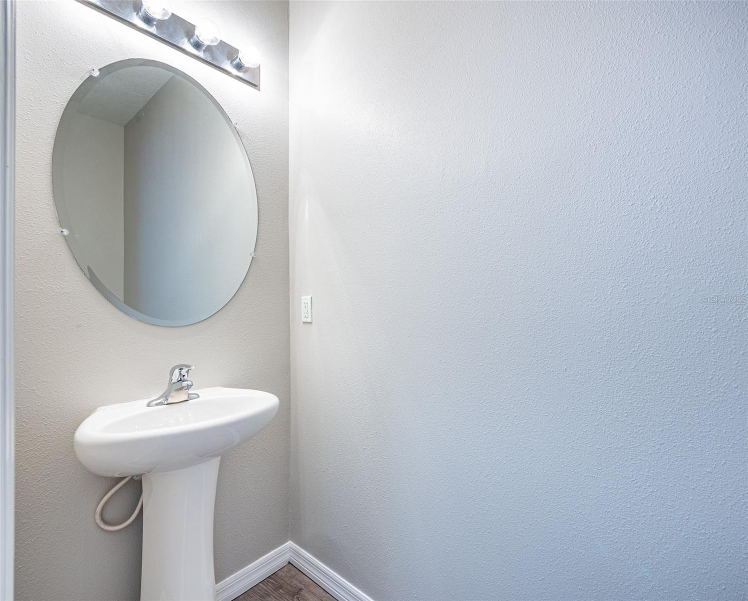 8908 Indigo Trail Loop Property Photo 15