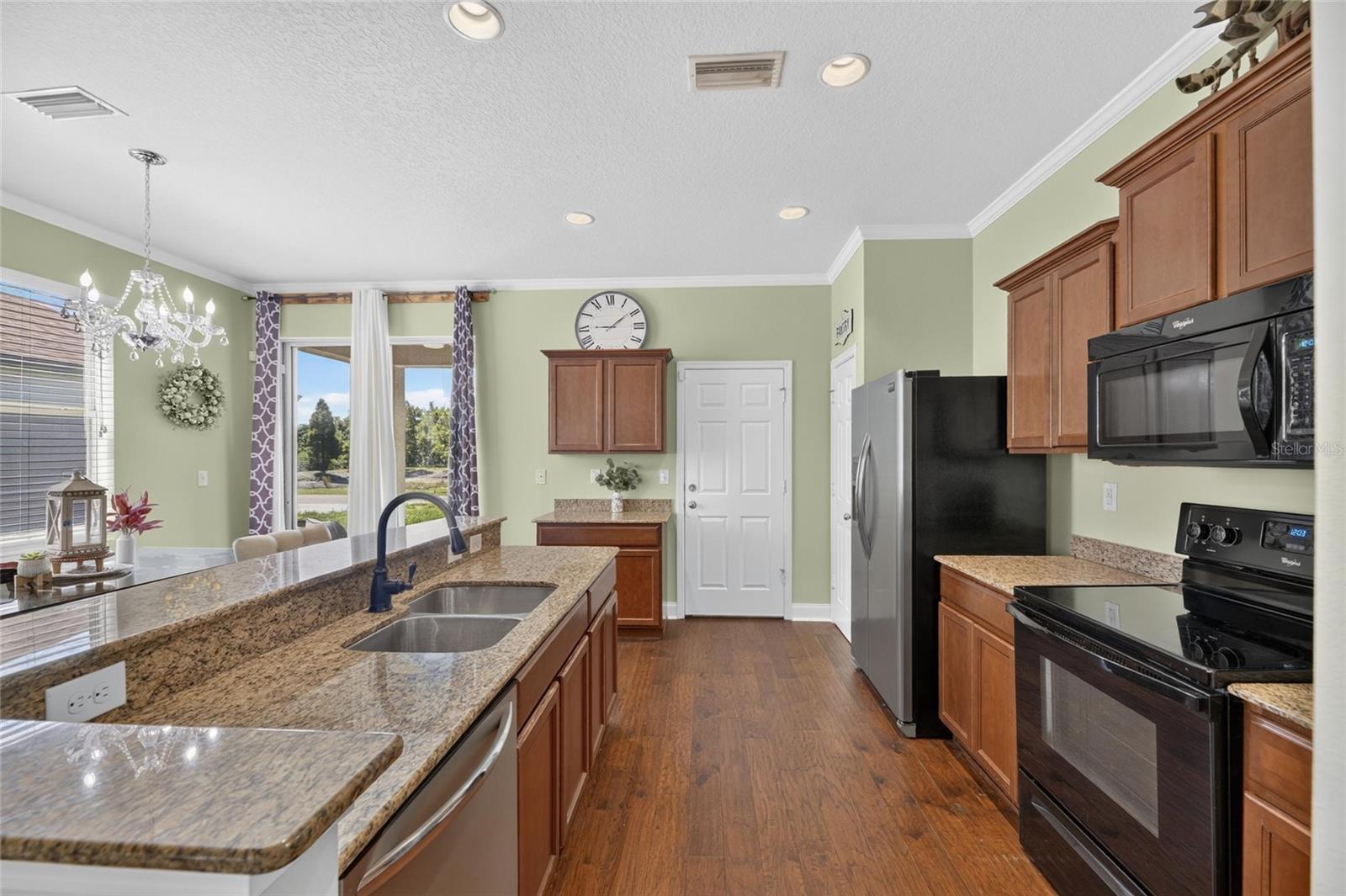 8635 Turnstone Shore Ln Property Photo 10