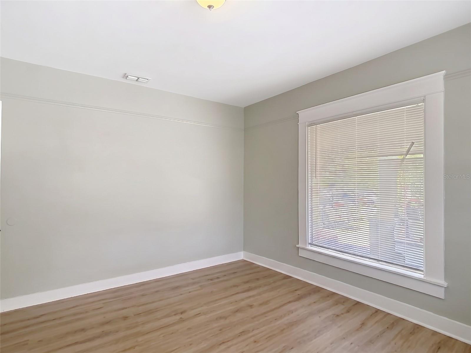 2020 Davis St Property Photo 9