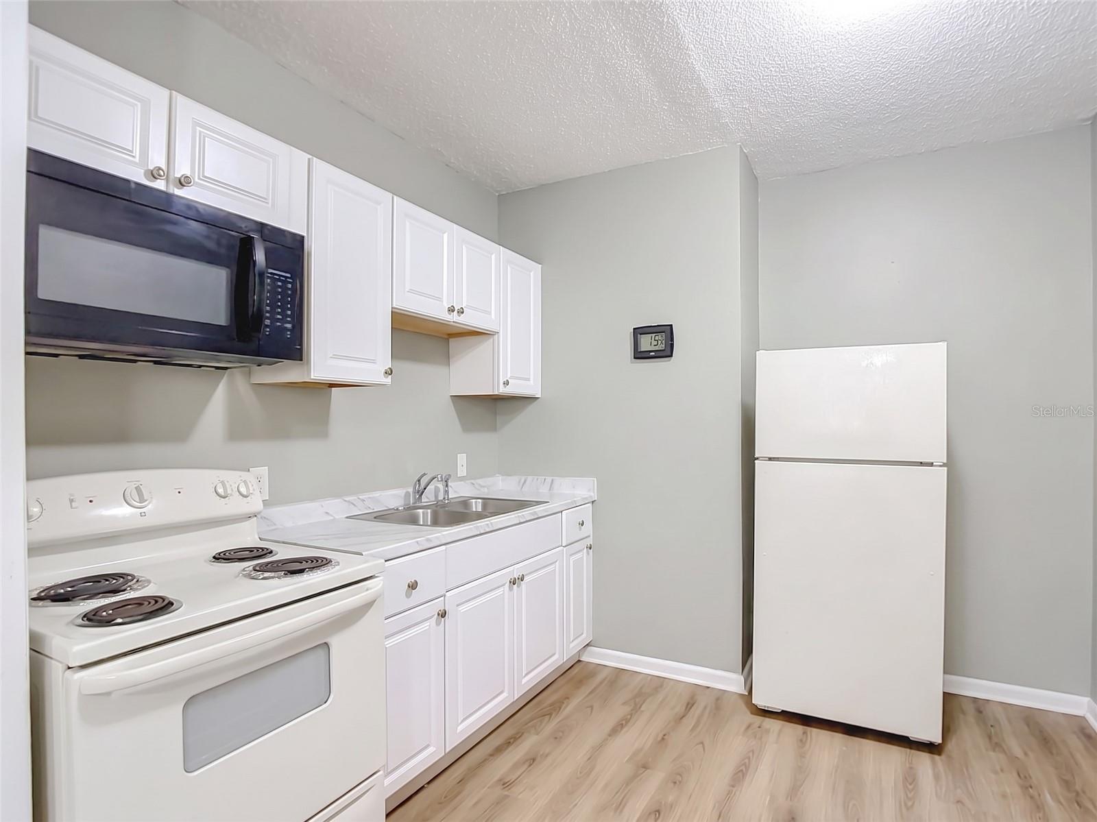2020 Davis St Property Photo 15