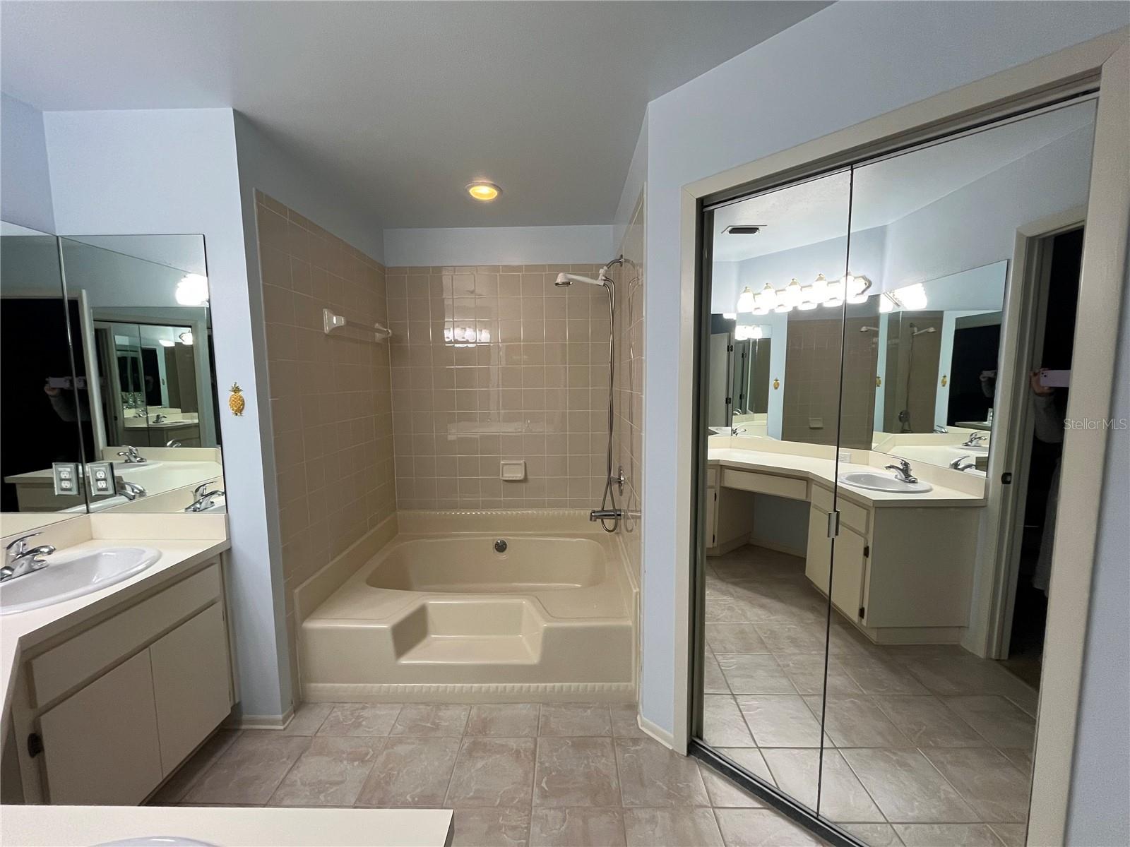 2387 Bentley Drive Property Photo 12