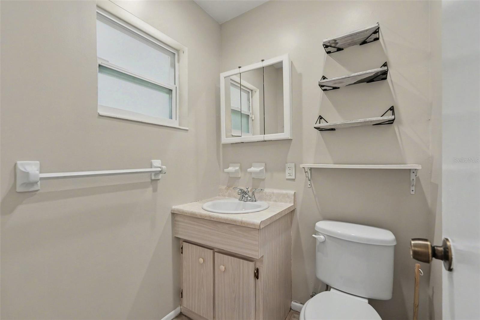 4419 Dolphin Dr Property Photo 18