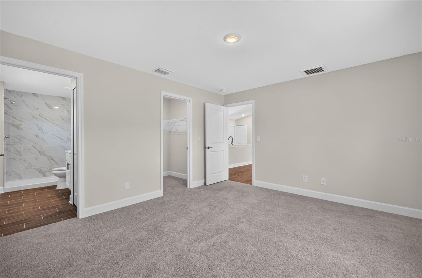 3254 Plymouth St Property Photo 11
