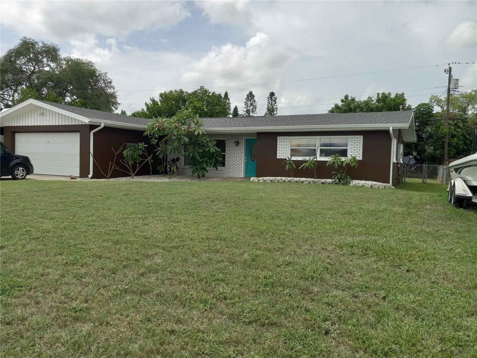 240 REGINA DR S
