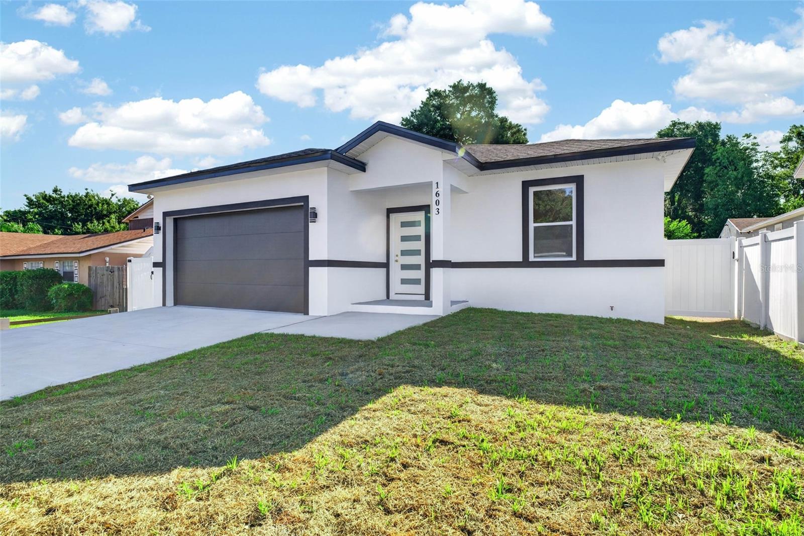 1603 Wright Dr Property Photo 3