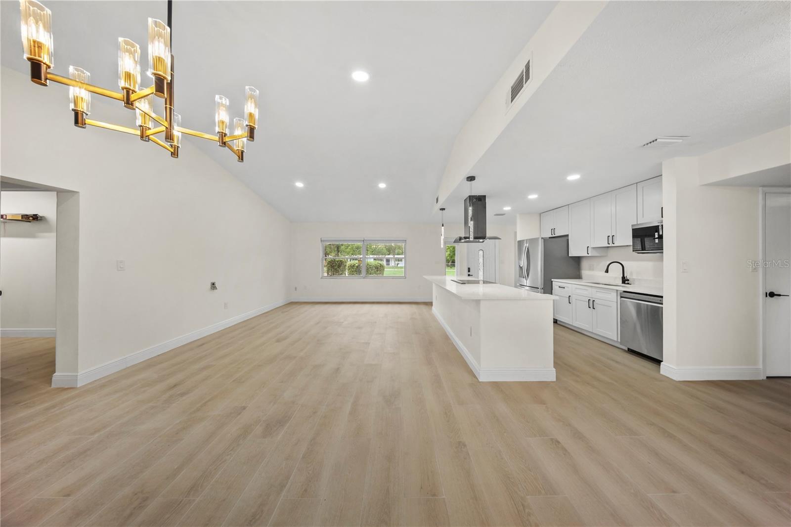 1805 Dierker Dr Property Photo 8