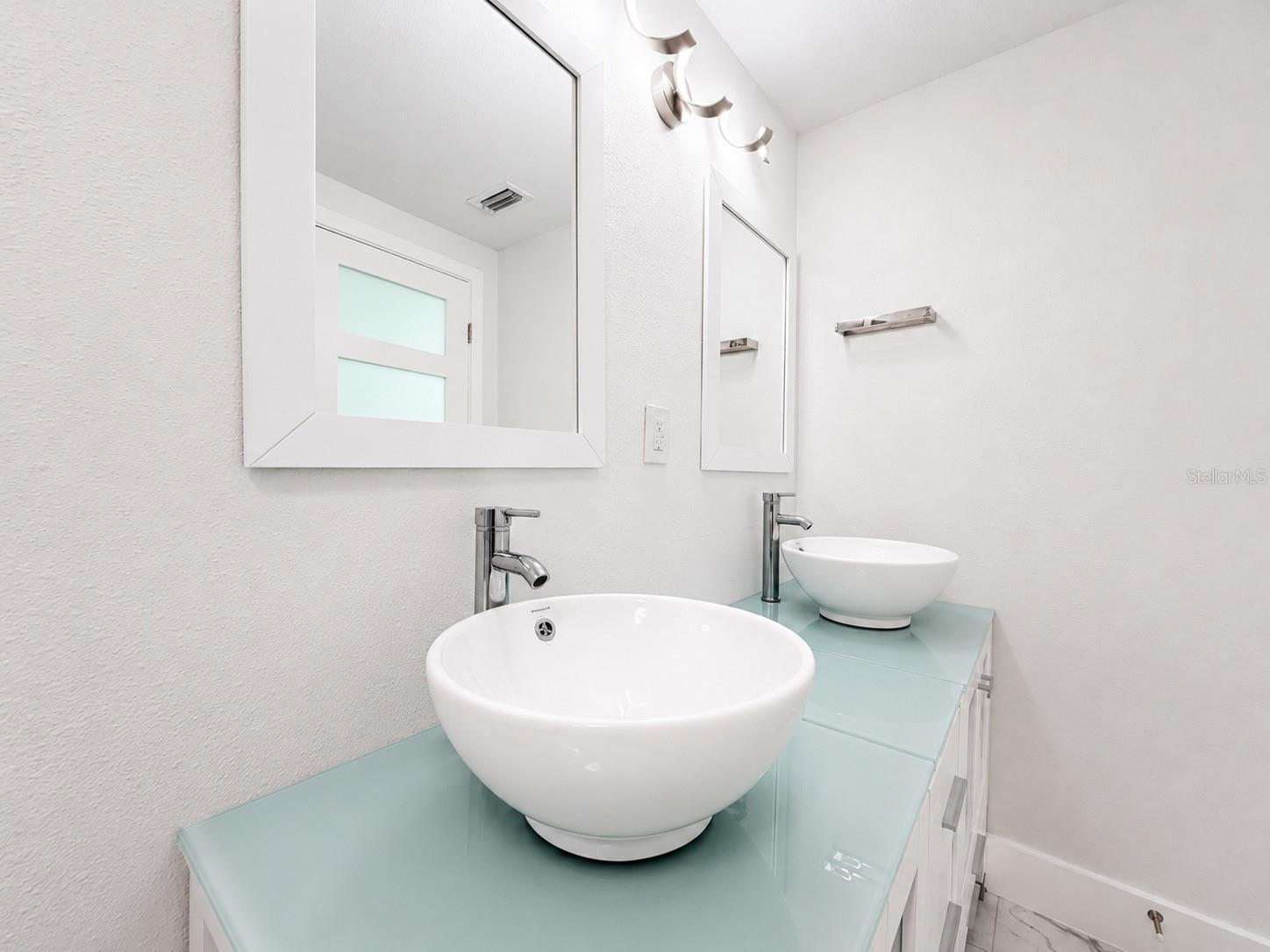 15810 Sea Oats Pl Property Photo 14