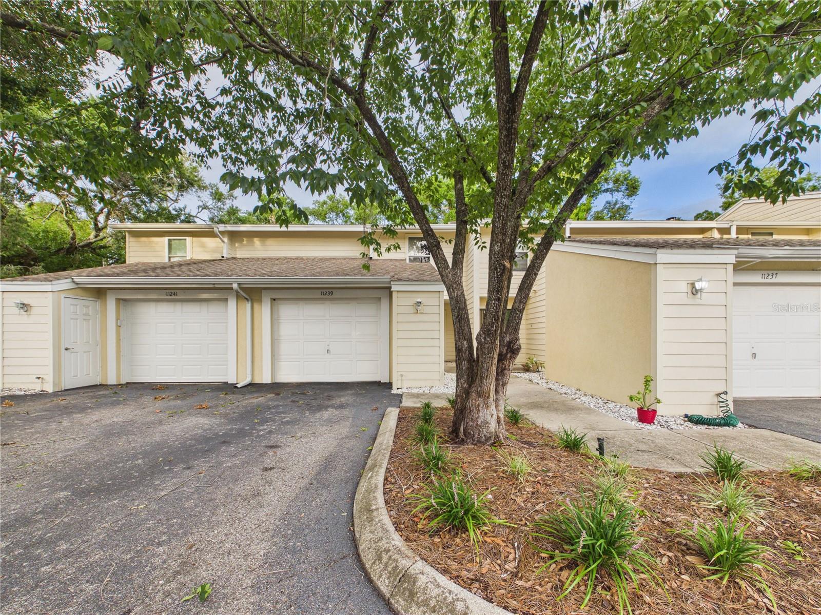 11239 CEDAR HOLLOW LN Property Photo 1