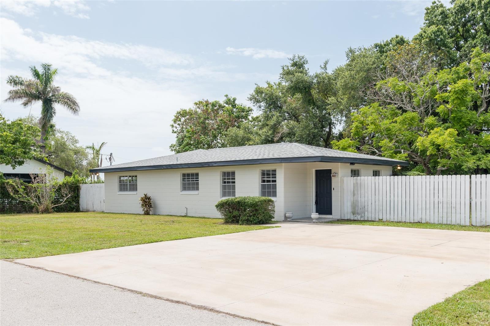 2421 Linsey St Property Photo