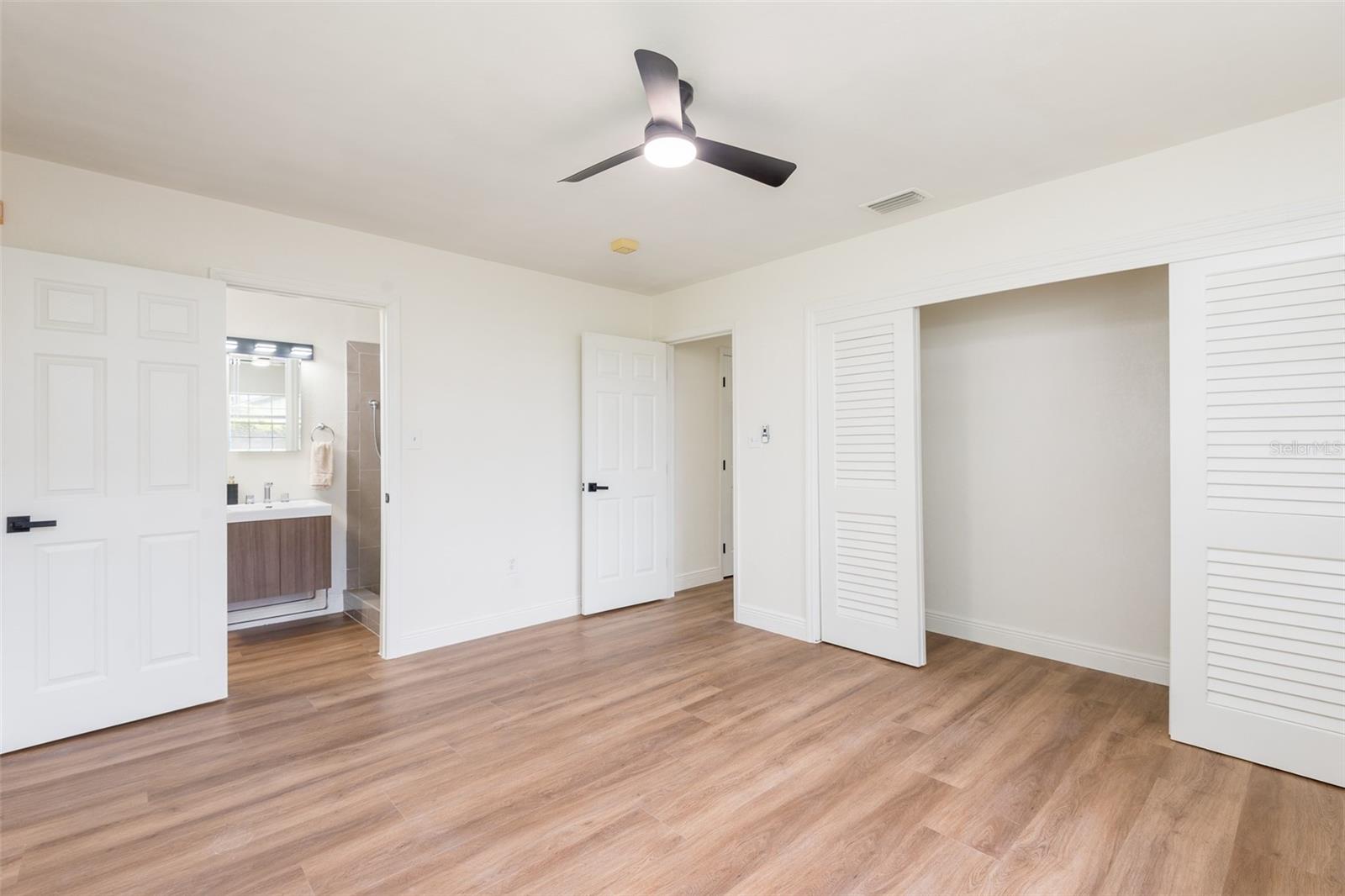 2421 Linsey St Property Photo 18
