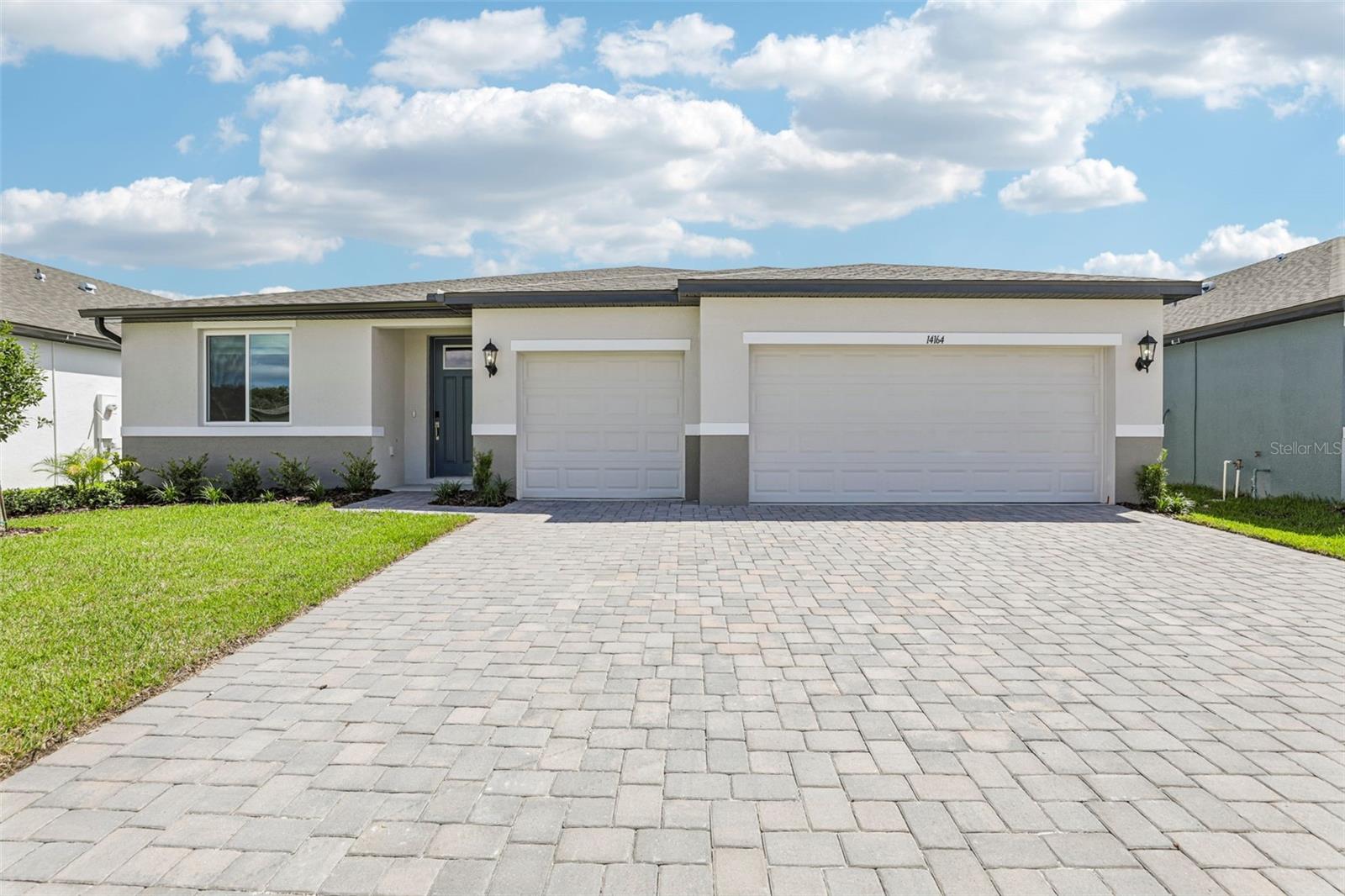 14164 Harvest Pines Ln Property Photo 1