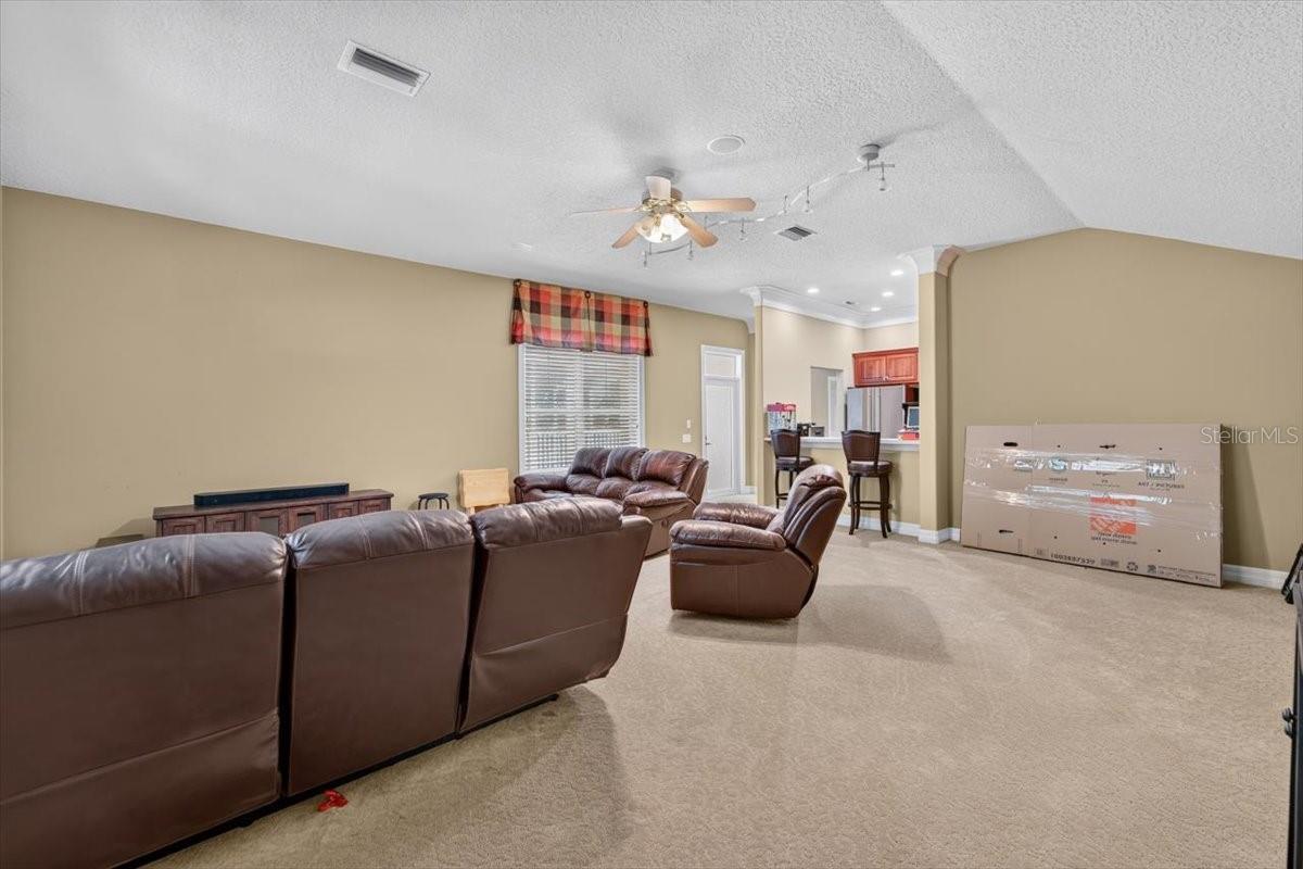 15707 Cochester Rd Property Photo 49