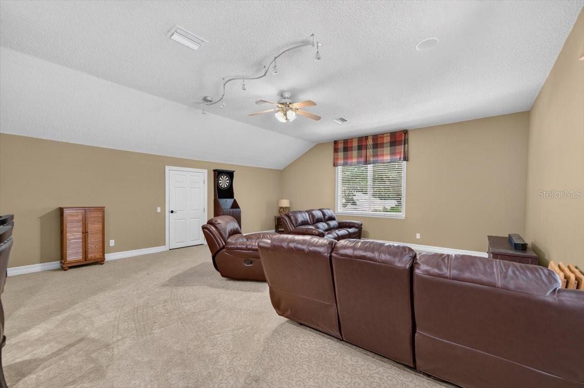15707 Cochester Rd Property Photo 50
