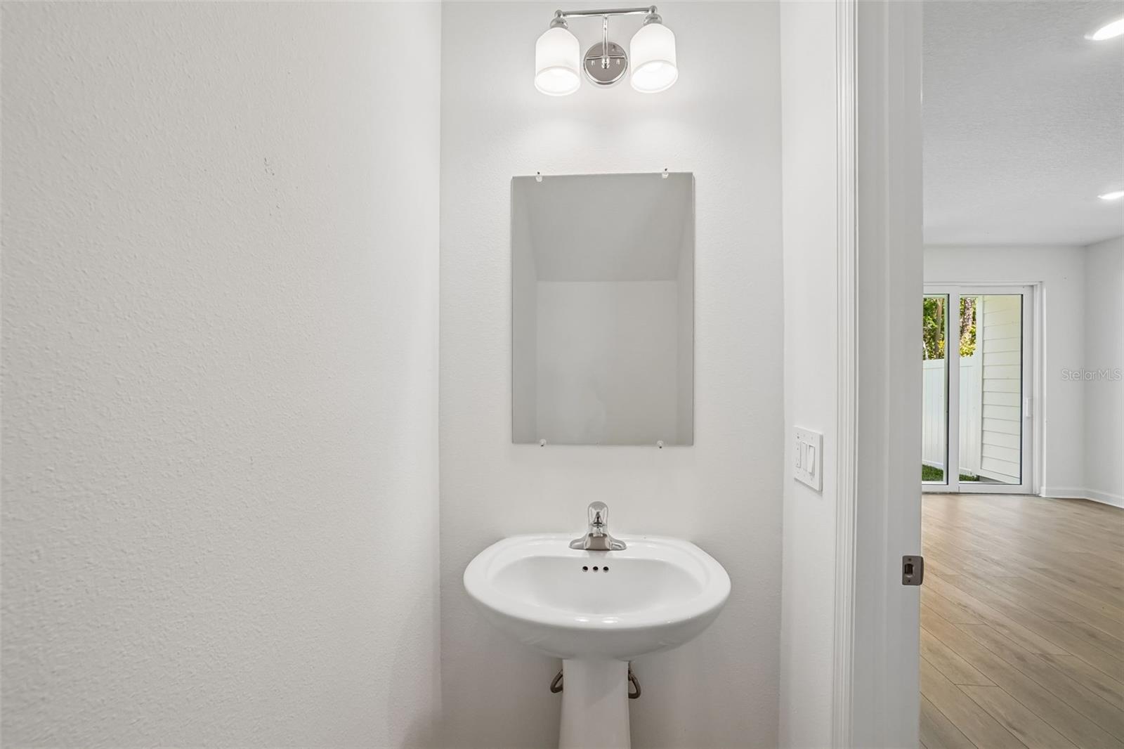 7556 Deer Valley Circle Property Photo 16
