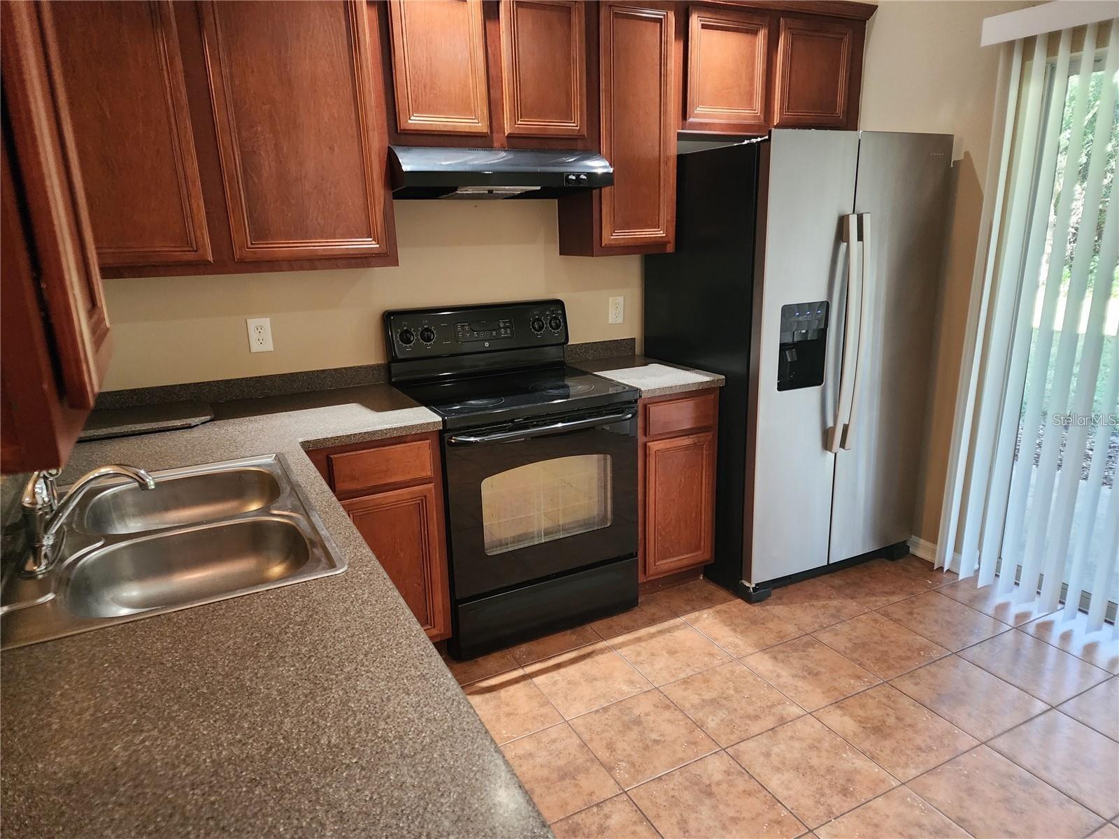 15924 Fishhawk Creek Ln Property Photo 3