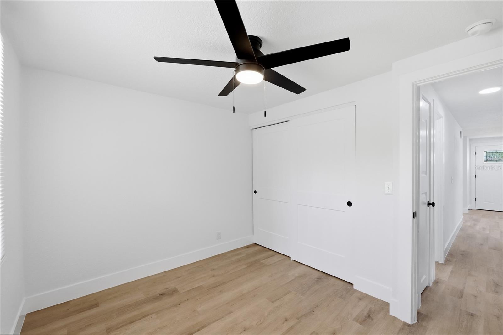 3412 E Henry Ave Property Photo 11