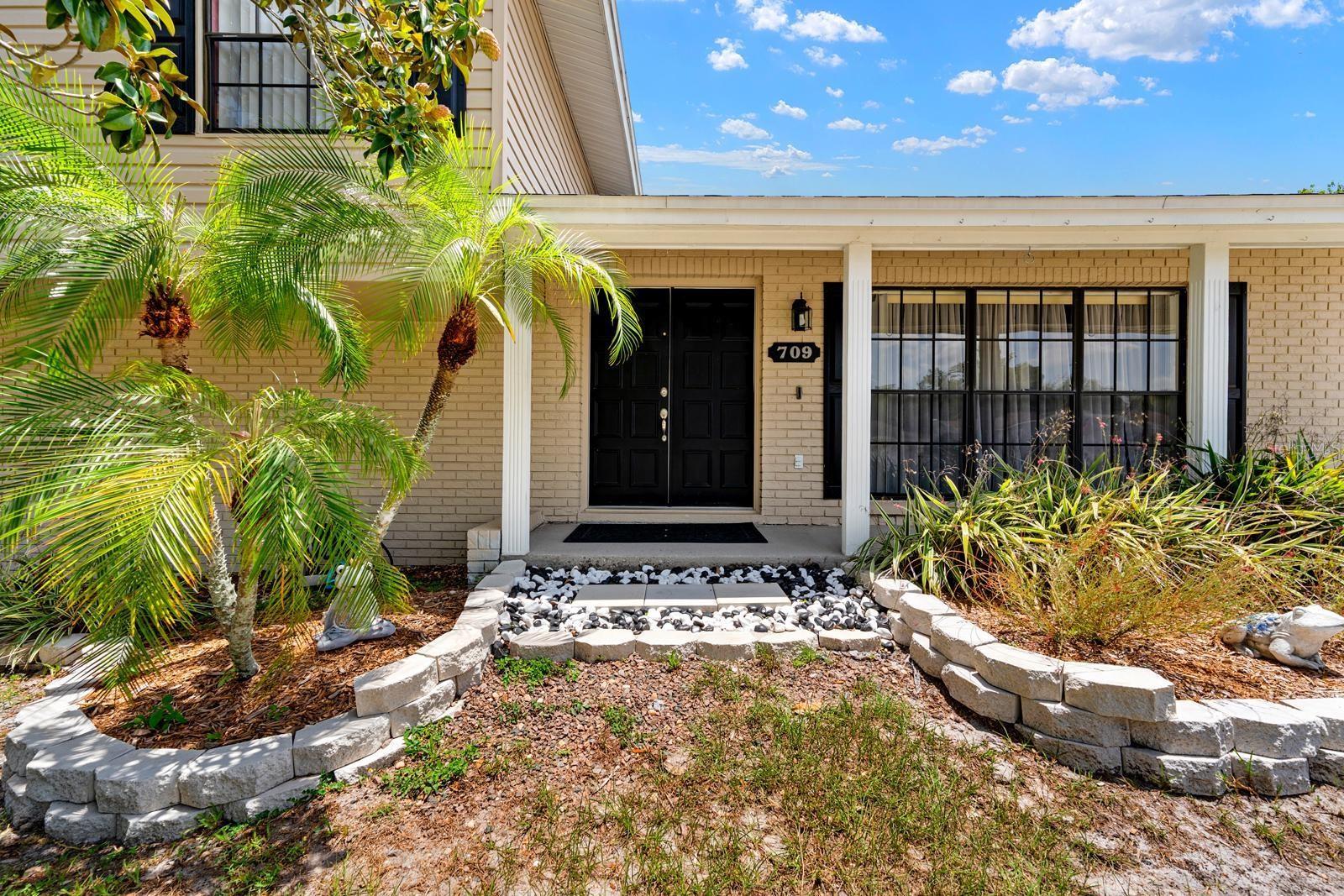 709 Caliente Dr Property Photo 3