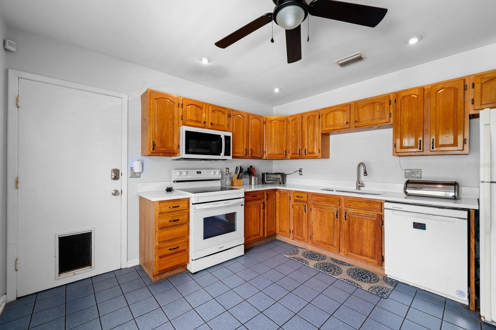 709 Caliente Dr Property Photo 11