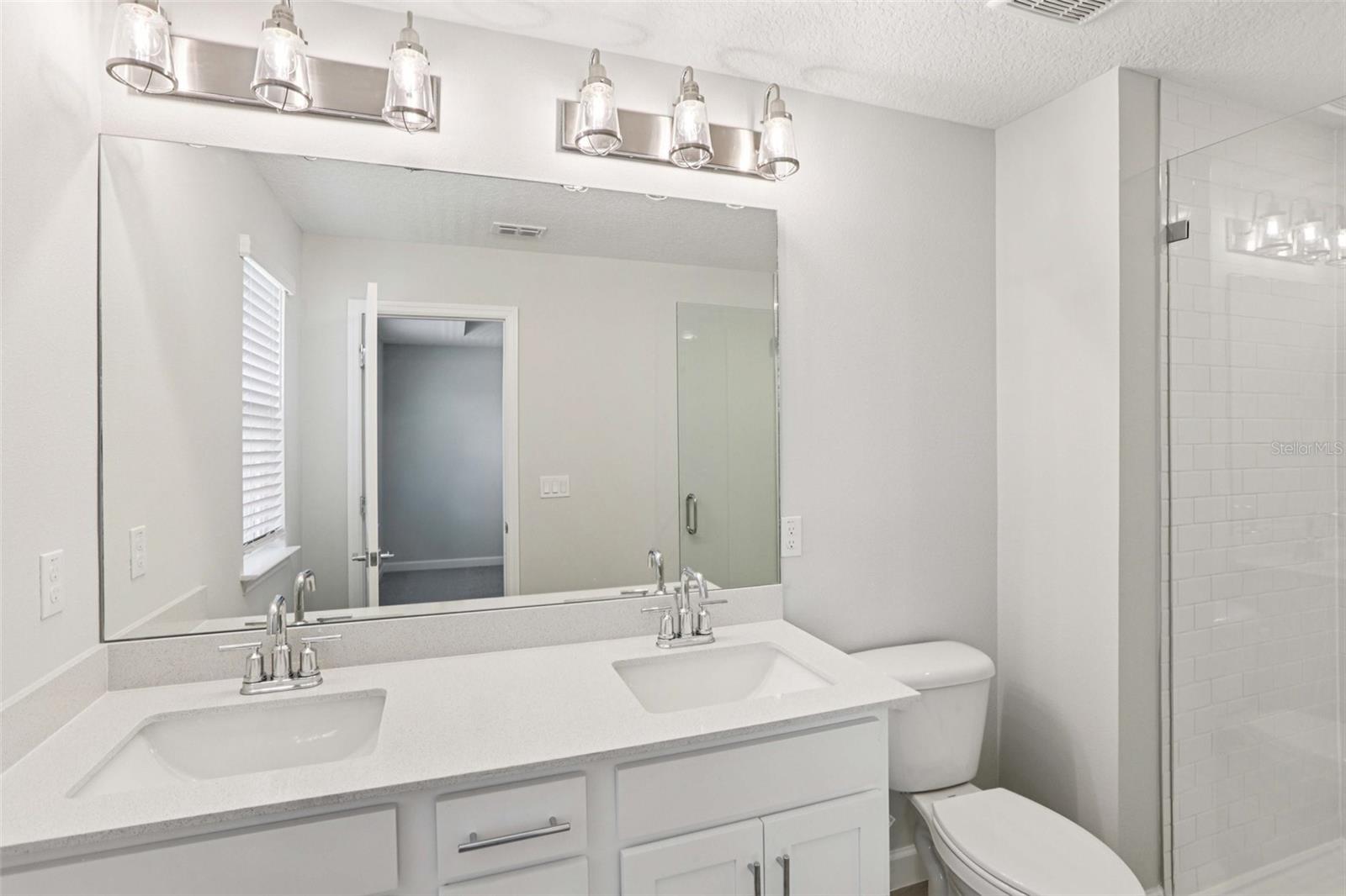 7558 Deer Valley Circle Property Photo 14