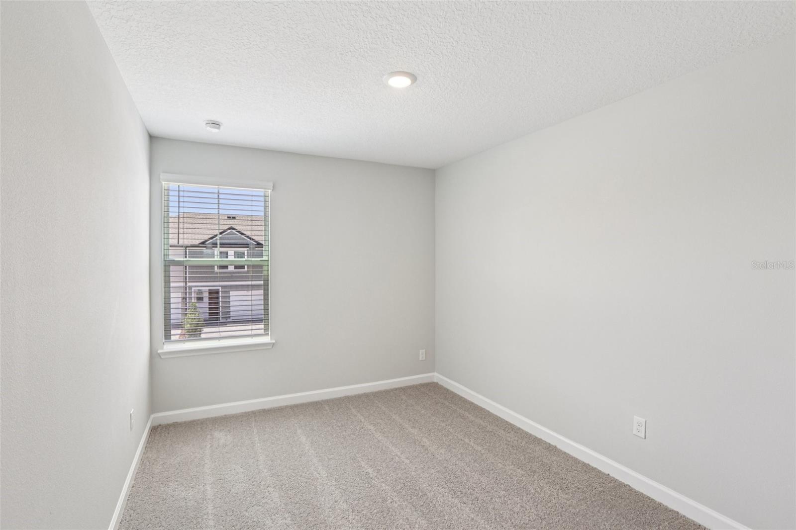 7558 Deer Valley Circle Property Photo 16