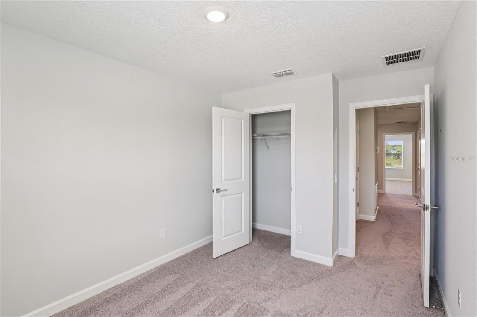 7558 Deer Valley Circle Property Photo 17