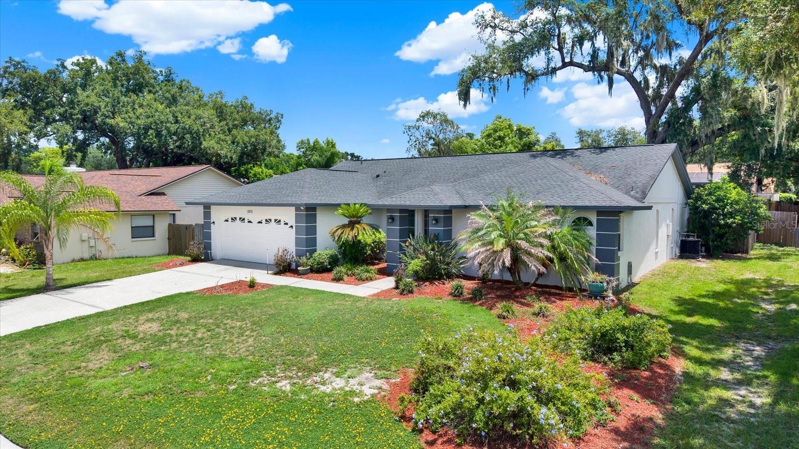 1805 Tawnee Pl Property Photo 2