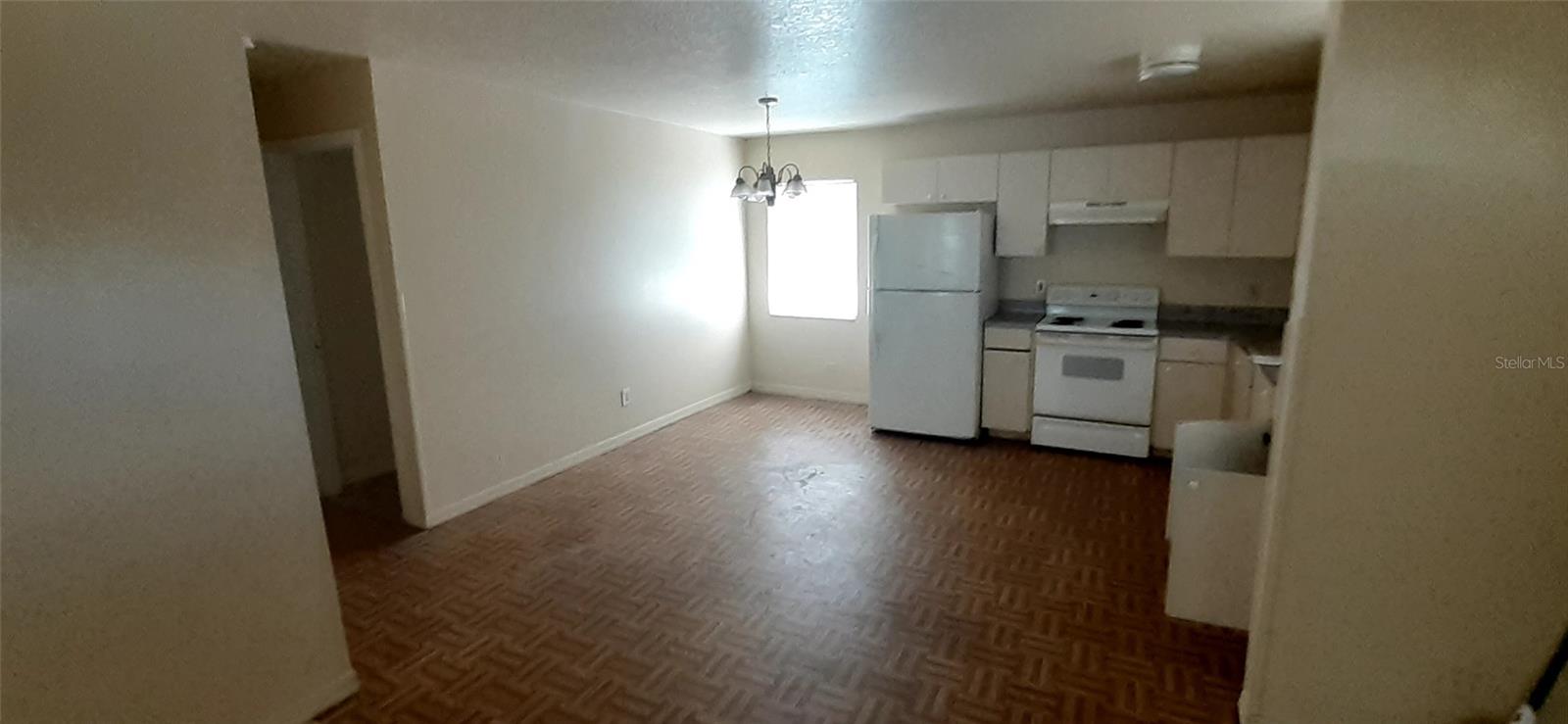 4226 E Palifox St Property Photo 5