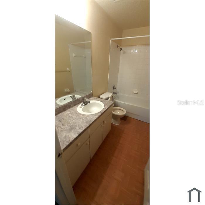 4226 E Palifox St Property Photo 8