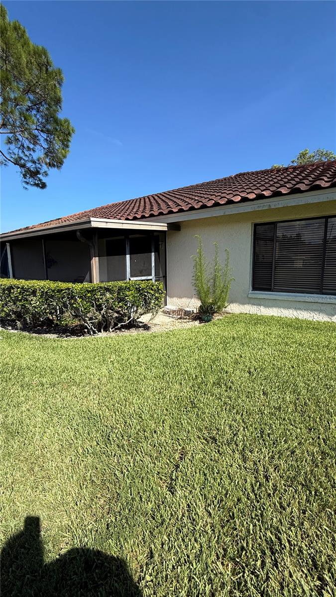 18427 Aintree Ct Property Photo 2