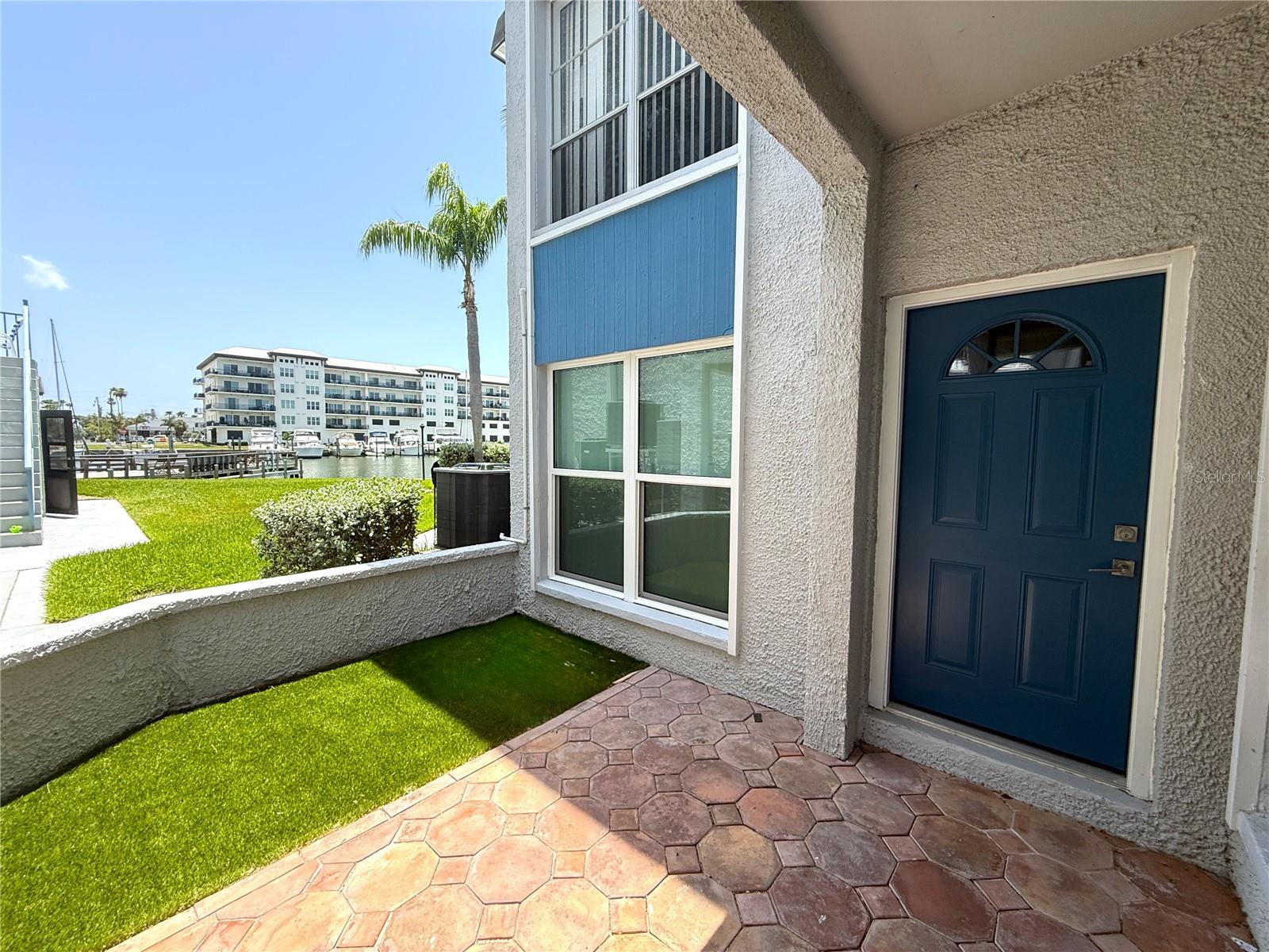 201 MEDALLION BLVD #D Property Photo 1