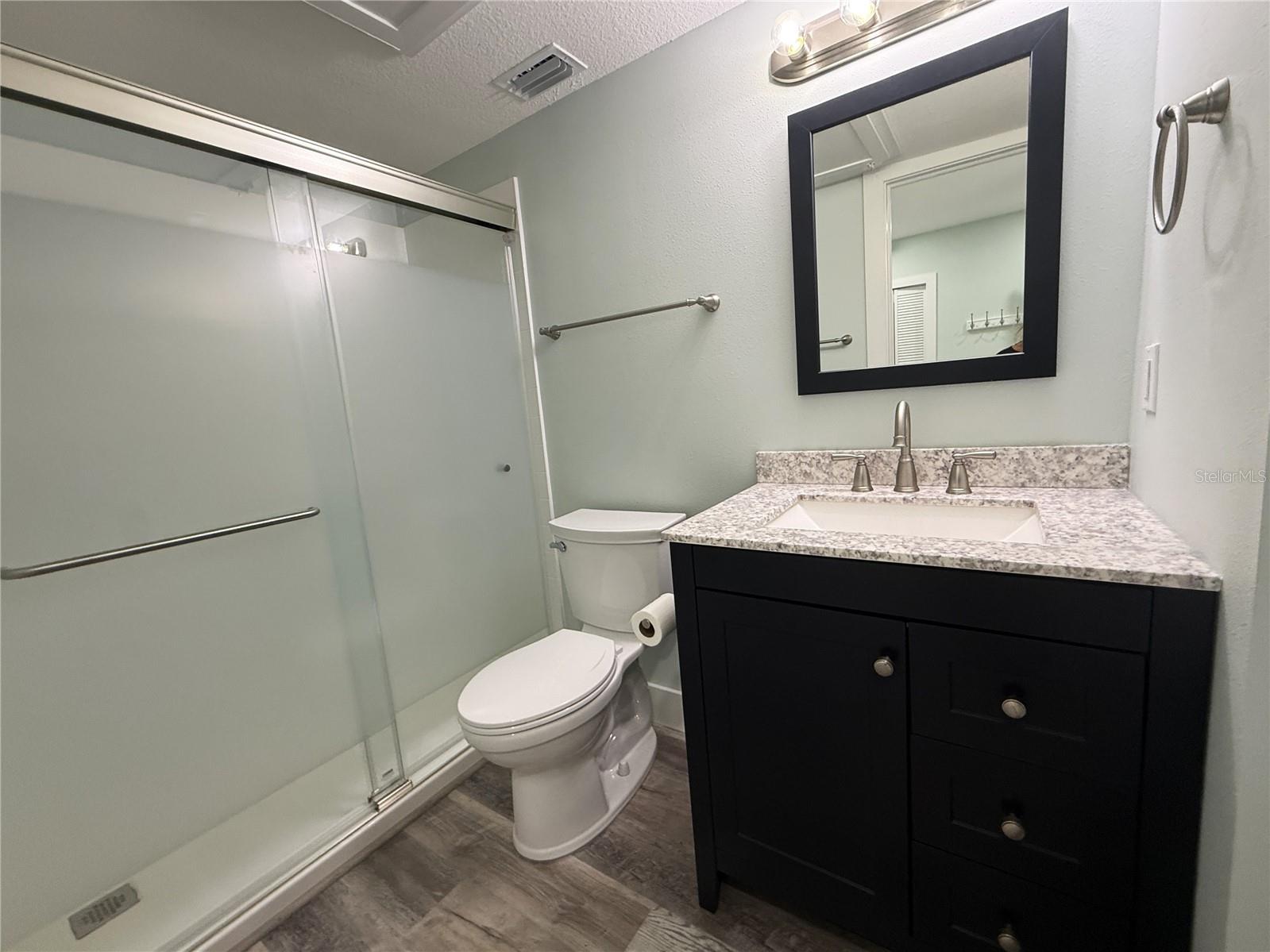 201 Medallion Blvd #d Property Photo 11