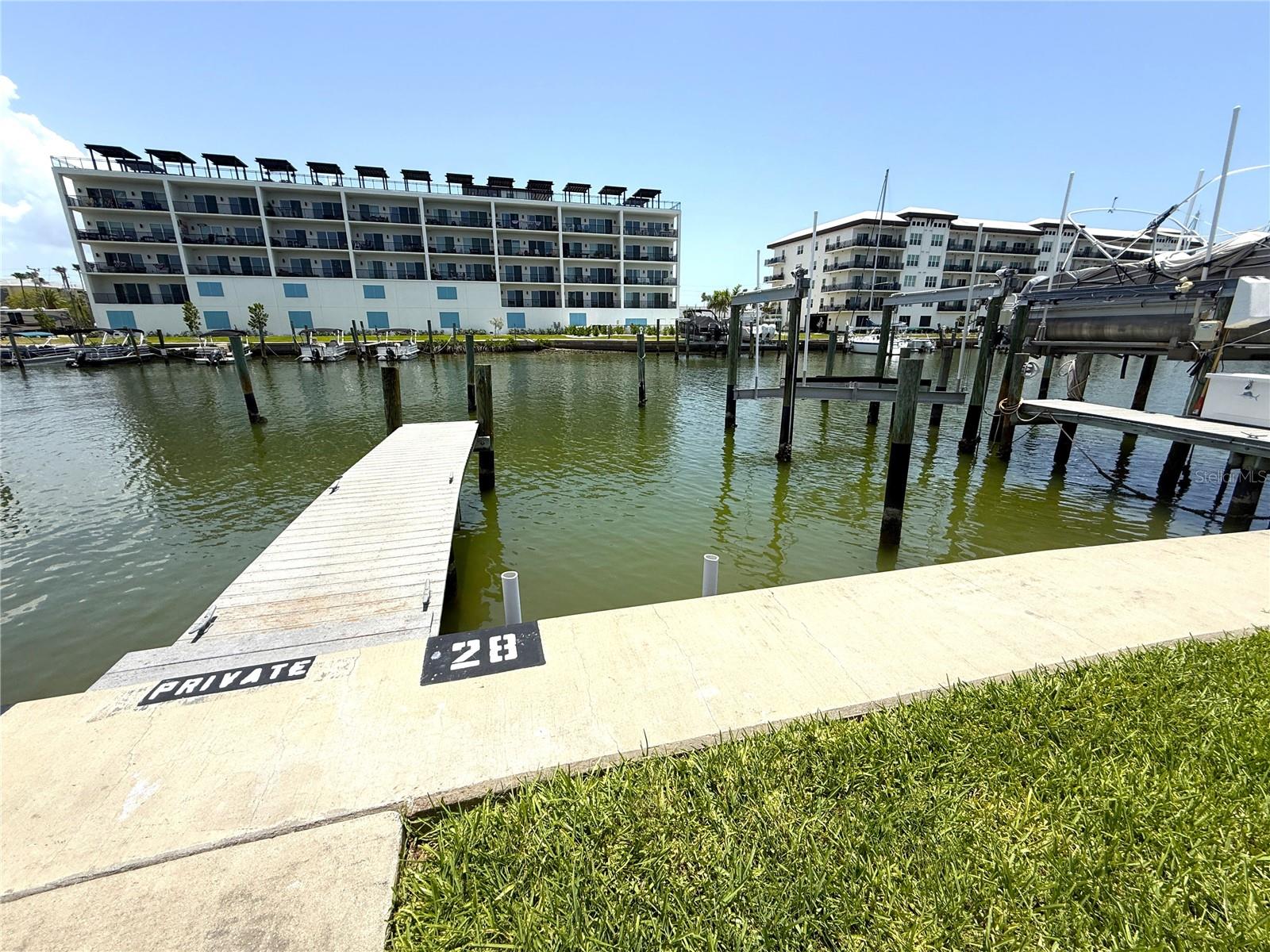 201 Medallion Blvd #d Property Photo 17