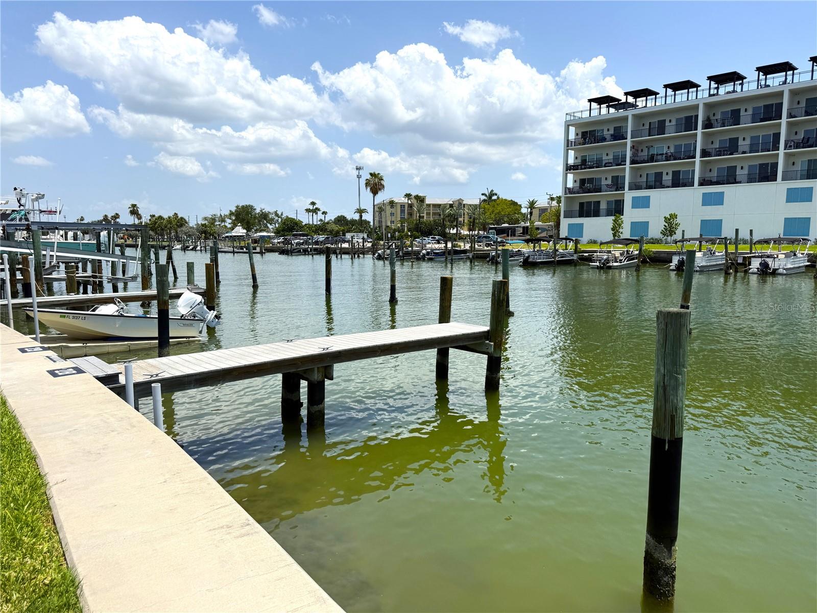 201 Medallion Blvd #d Property Photo 18