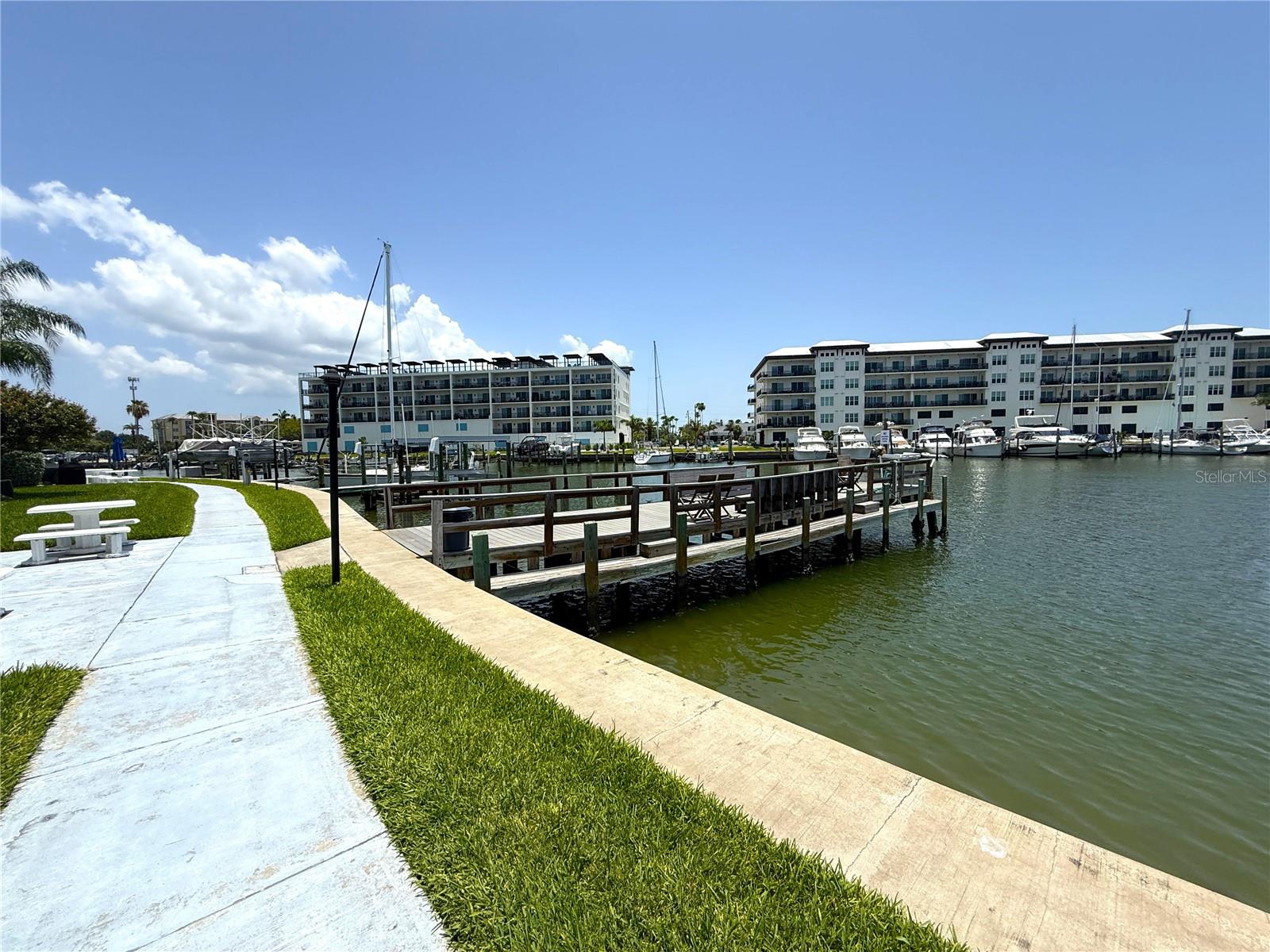 201 Medallion Blvd #d Property Photo 20