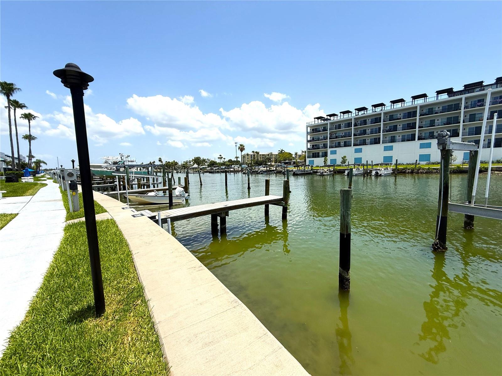 201 Medallion Blvd #d Property Photo 21