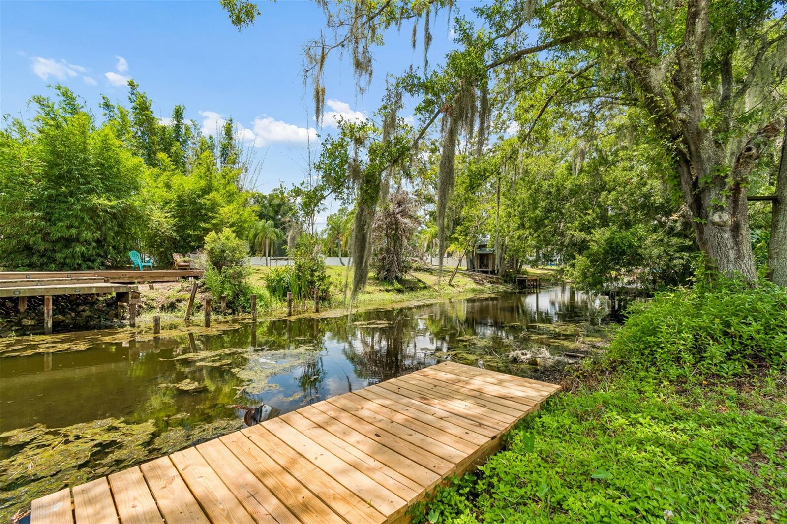 22408 Shoreside Dr Property Photo 3