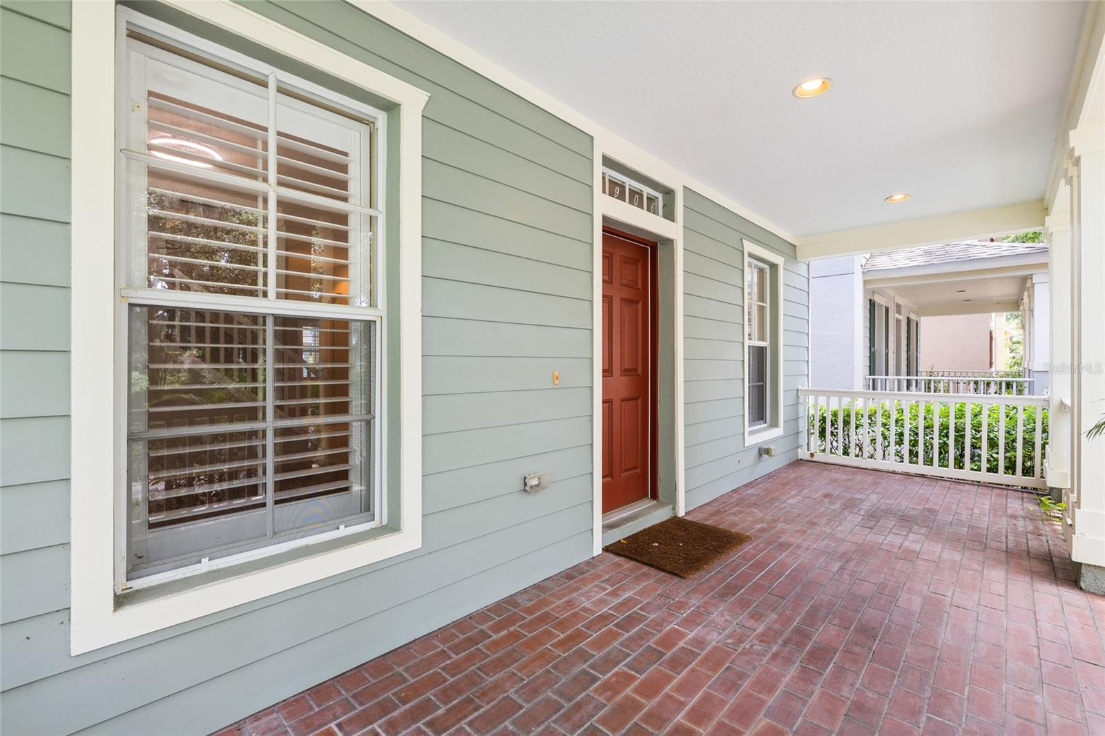 5906 Beaconpark St Property Photo 8