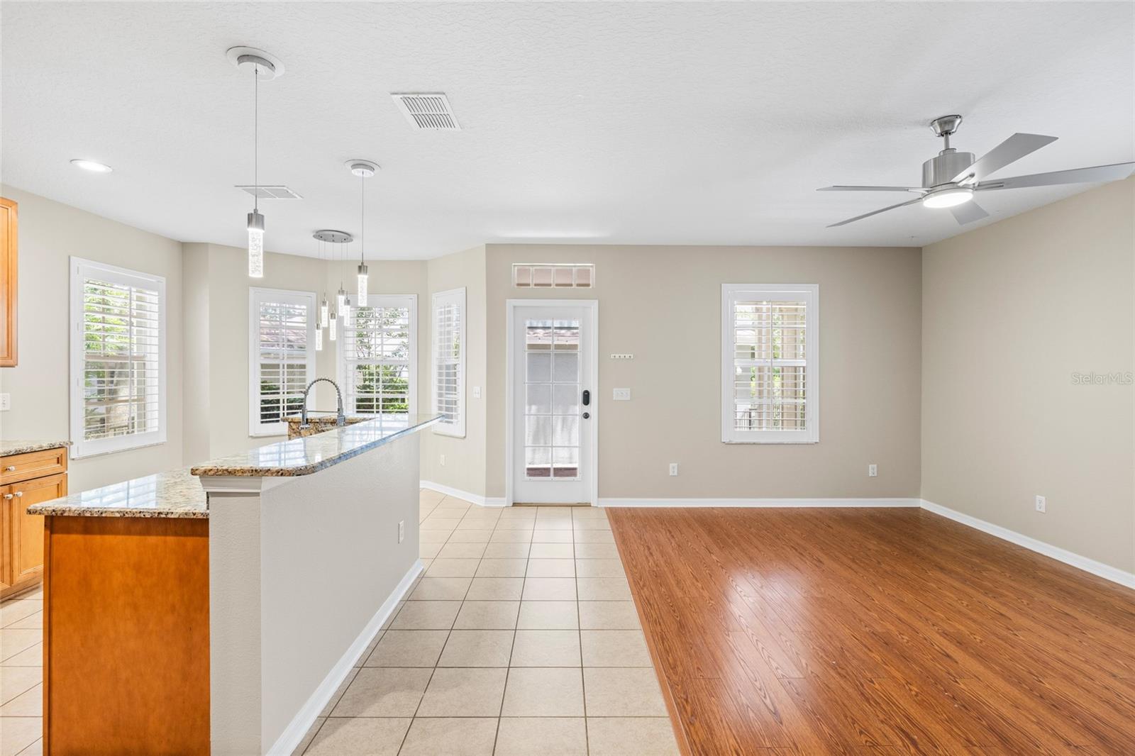 5906 Beaconpark St Property Photo 14