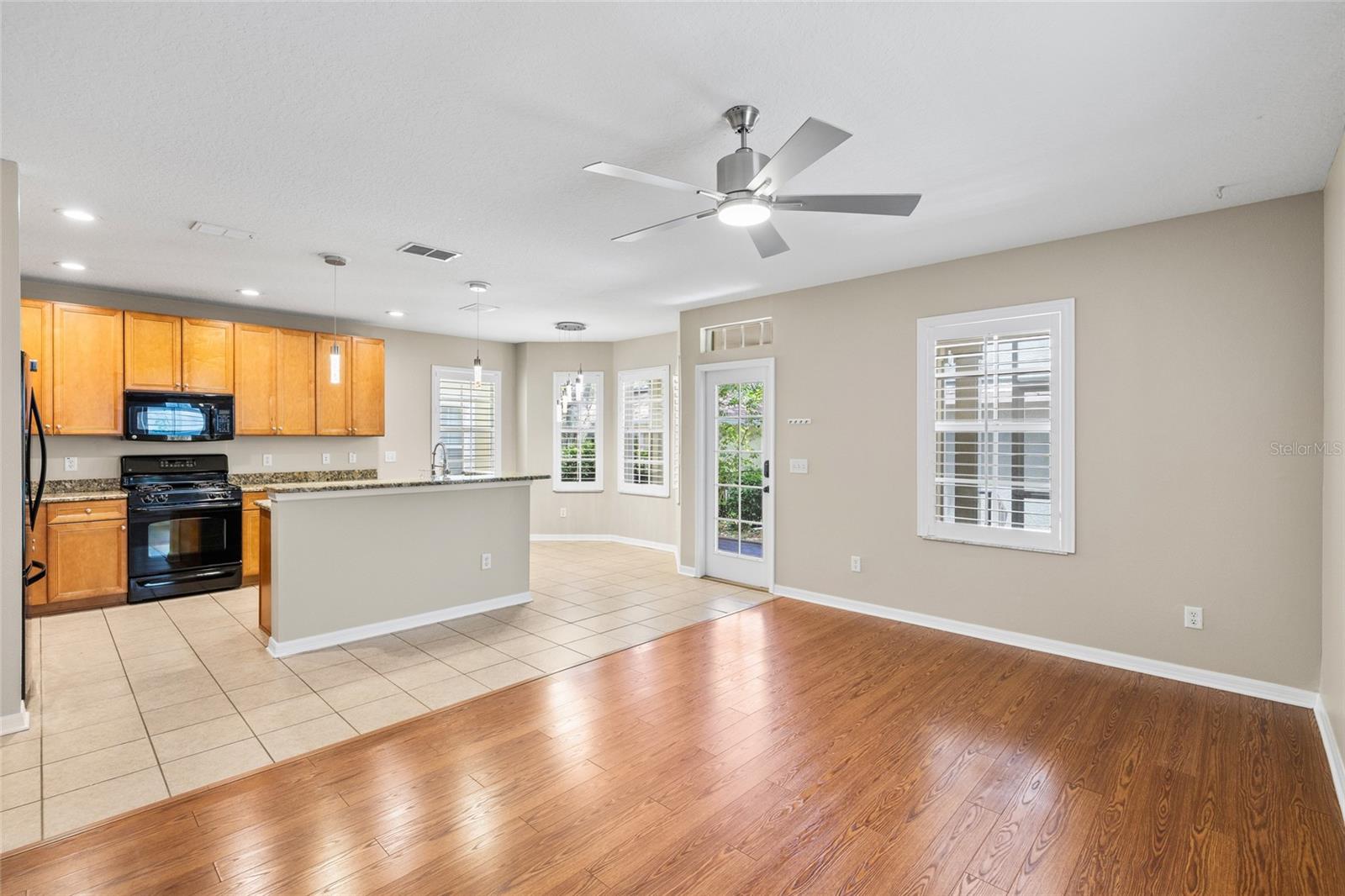 5906 Beaconpark St Property Photo 17