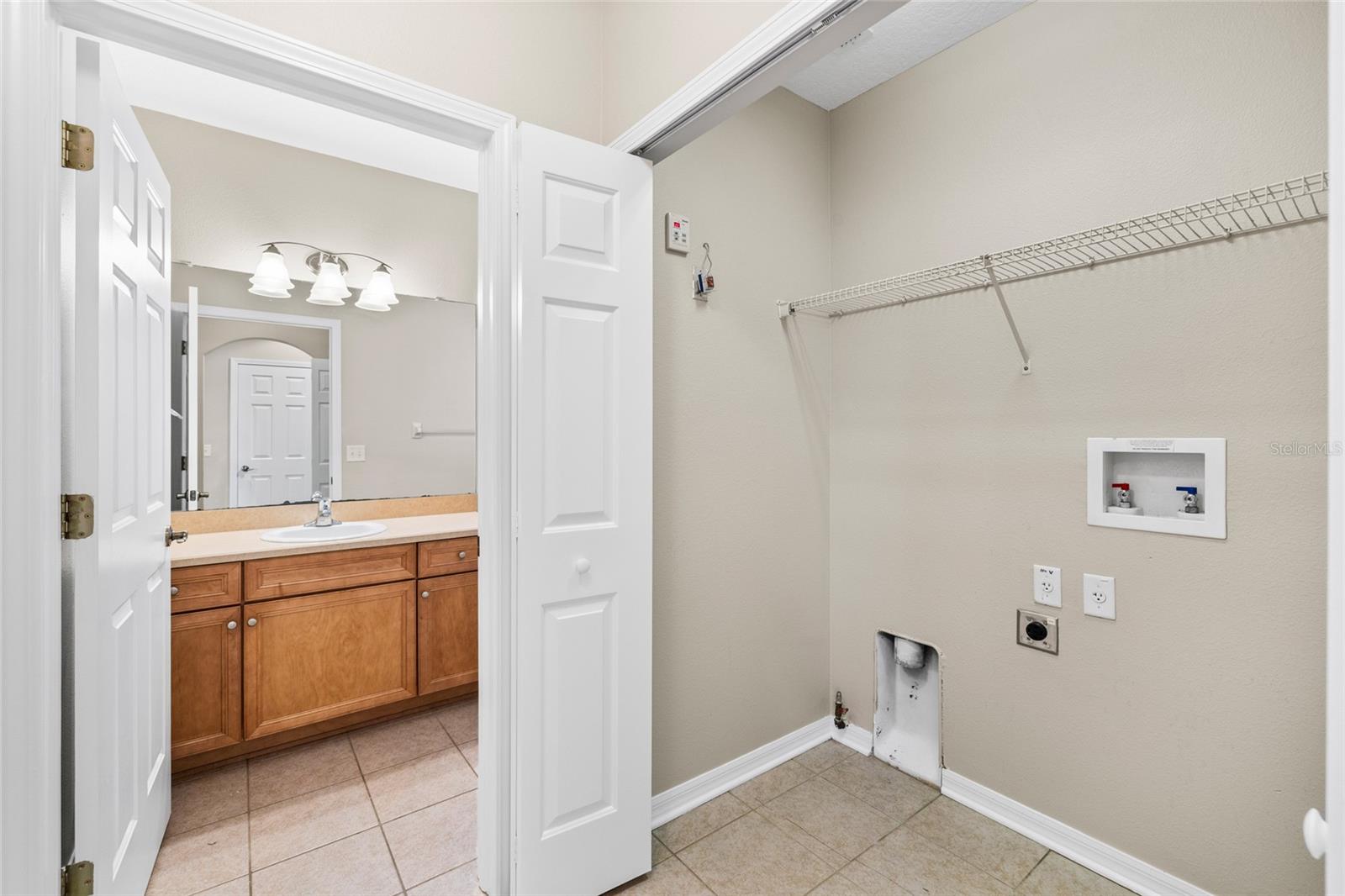 5906 Beaconpark St Property Photo 28
