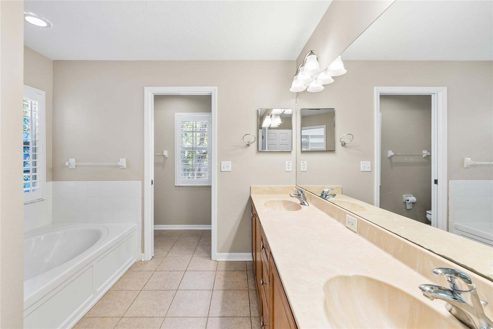 5906 Beaconpark St Property Photo 36
